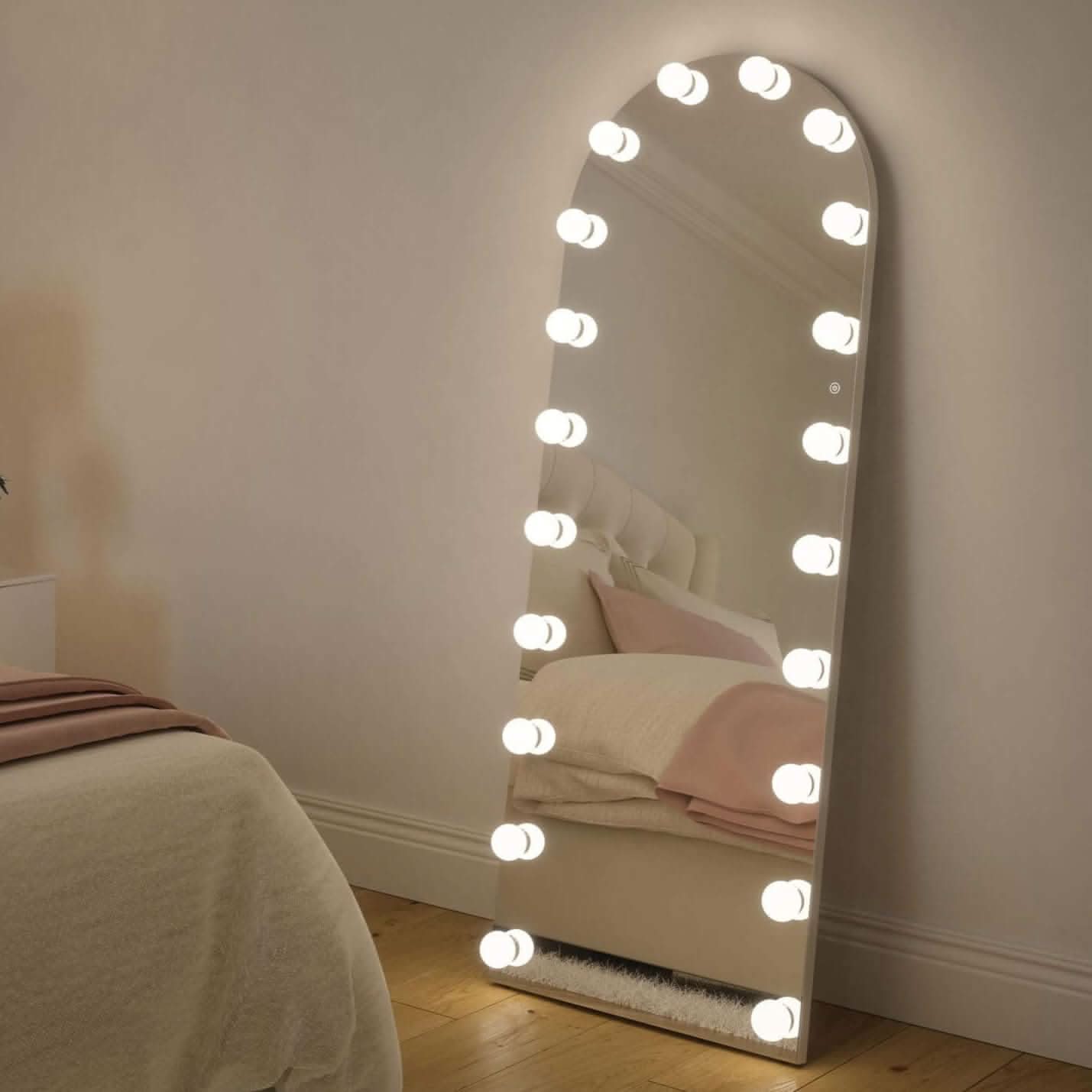 Full-length Hollywood mirror with LED lights, showcasing bright, studio-quality lighting, perfect for glam setups and selfies.